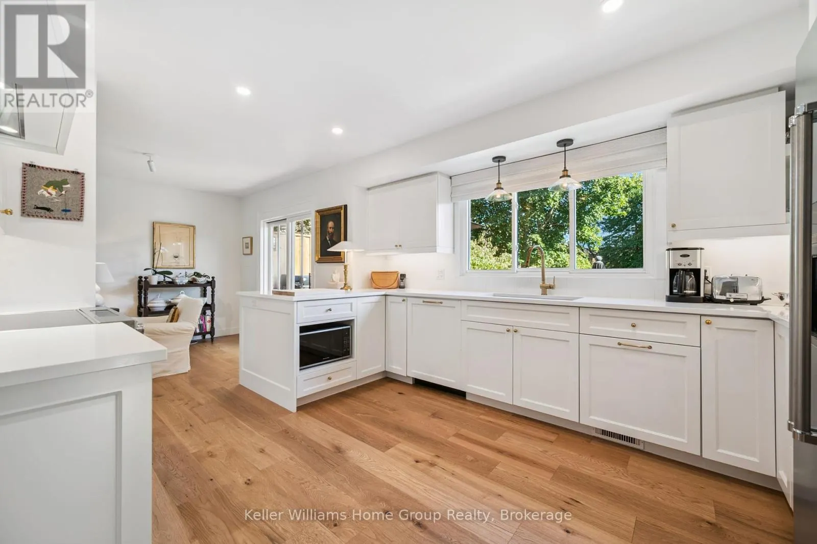 6 KIMBERLEY DRIVE