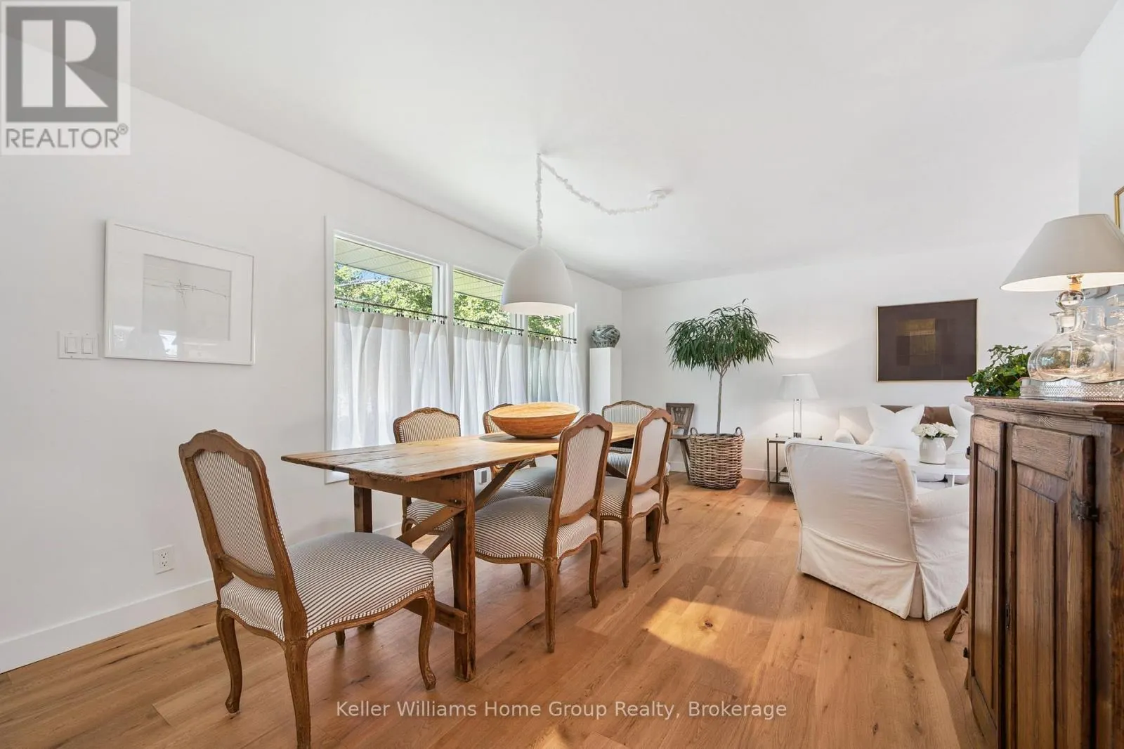 6 KIMBERLEY DRIVE