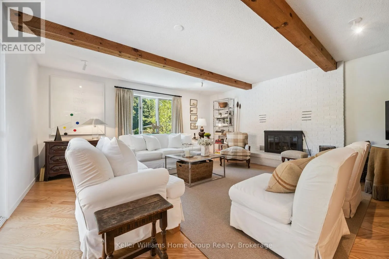 6 KIMBERLEY DRIVE