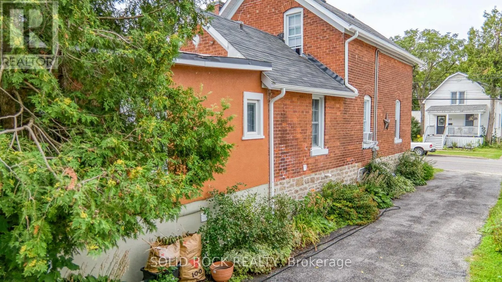 33A AND 33B NAPOLEON STREET