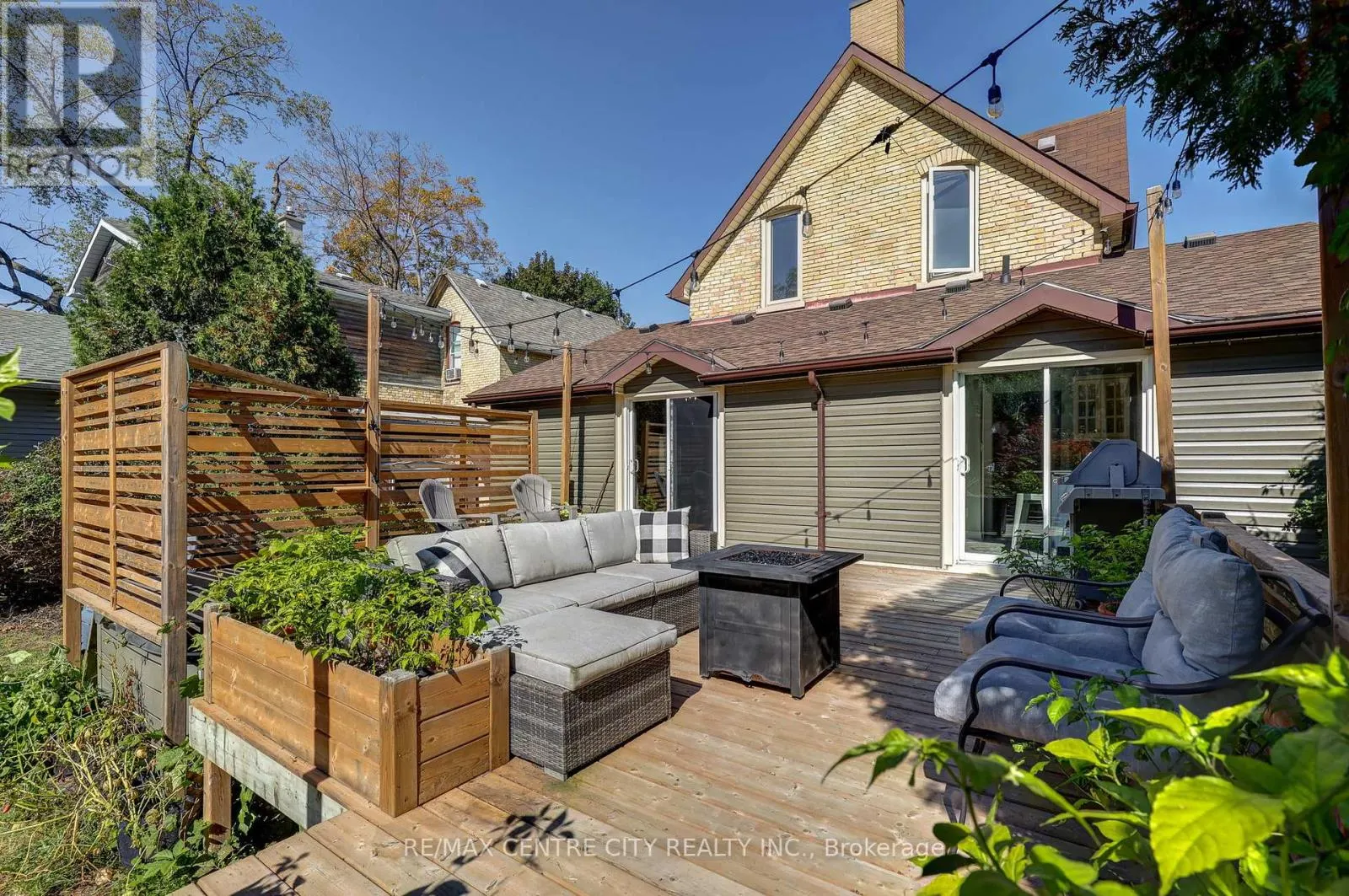 134 WELLINGTON STREET