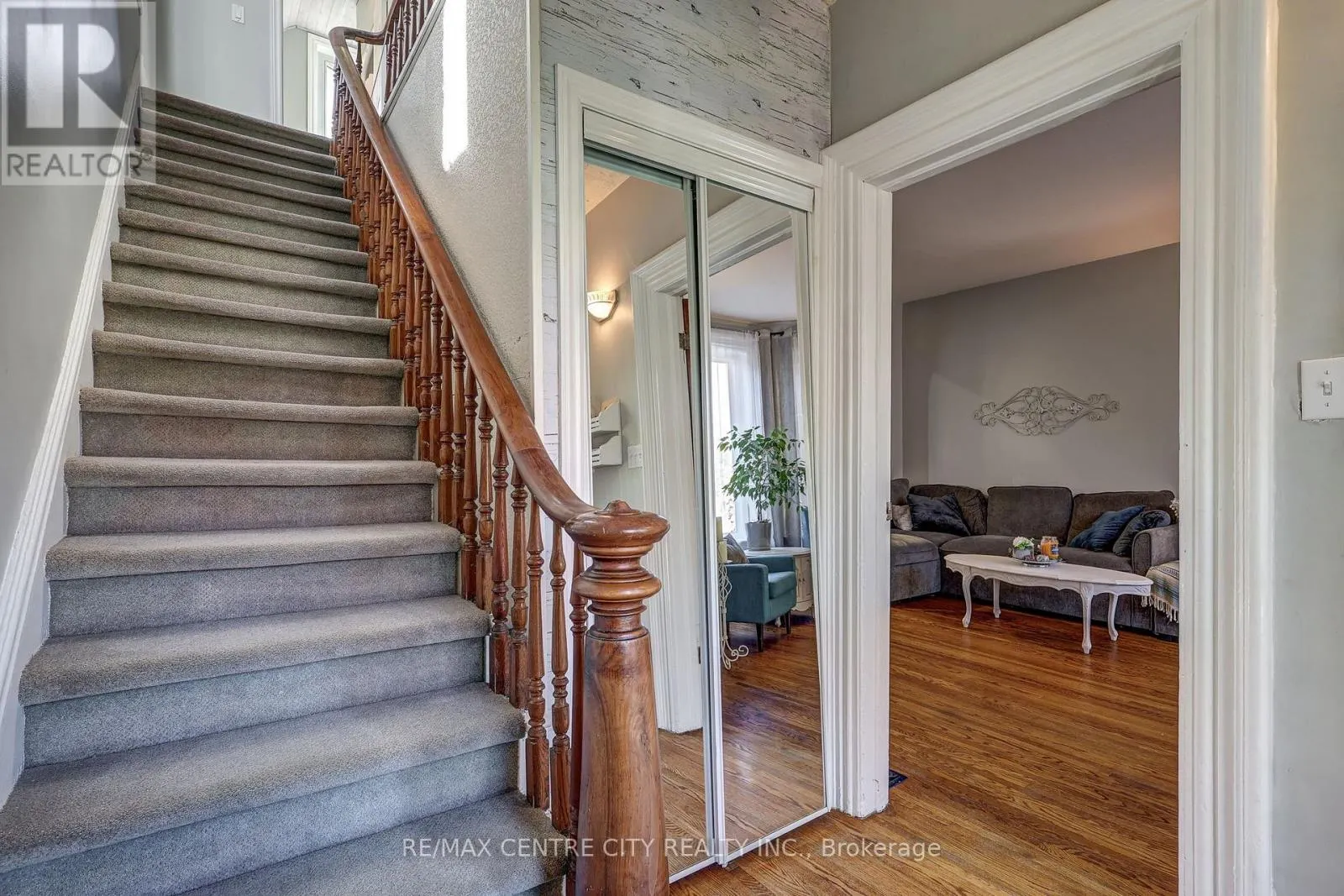 134 WELLINGTON STREET