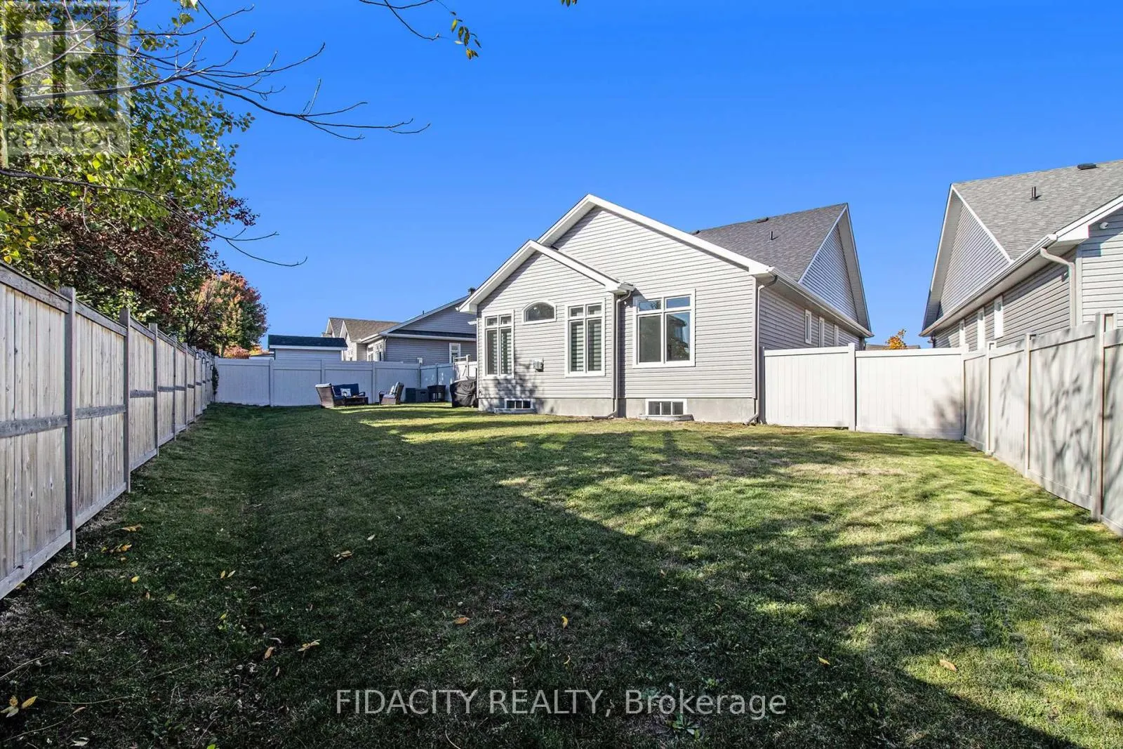 250 MAYGRASS WAY