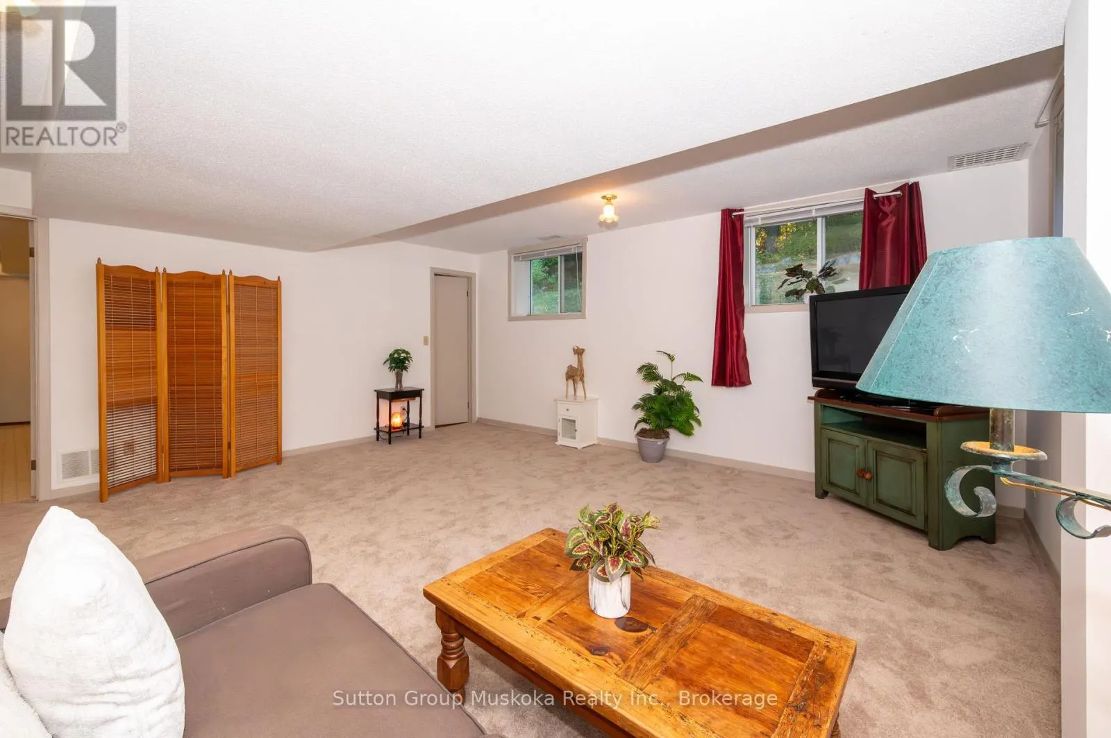 7 GLENWOOD DRIVE