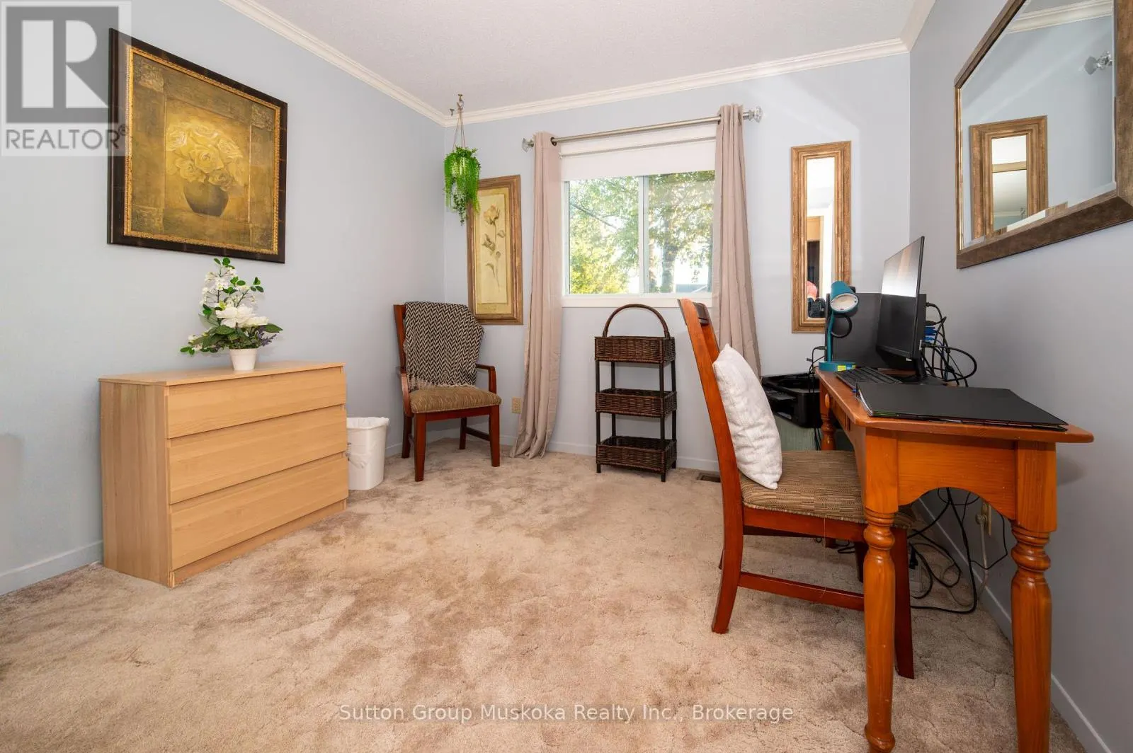 7 GLENWOOD DRIVE
