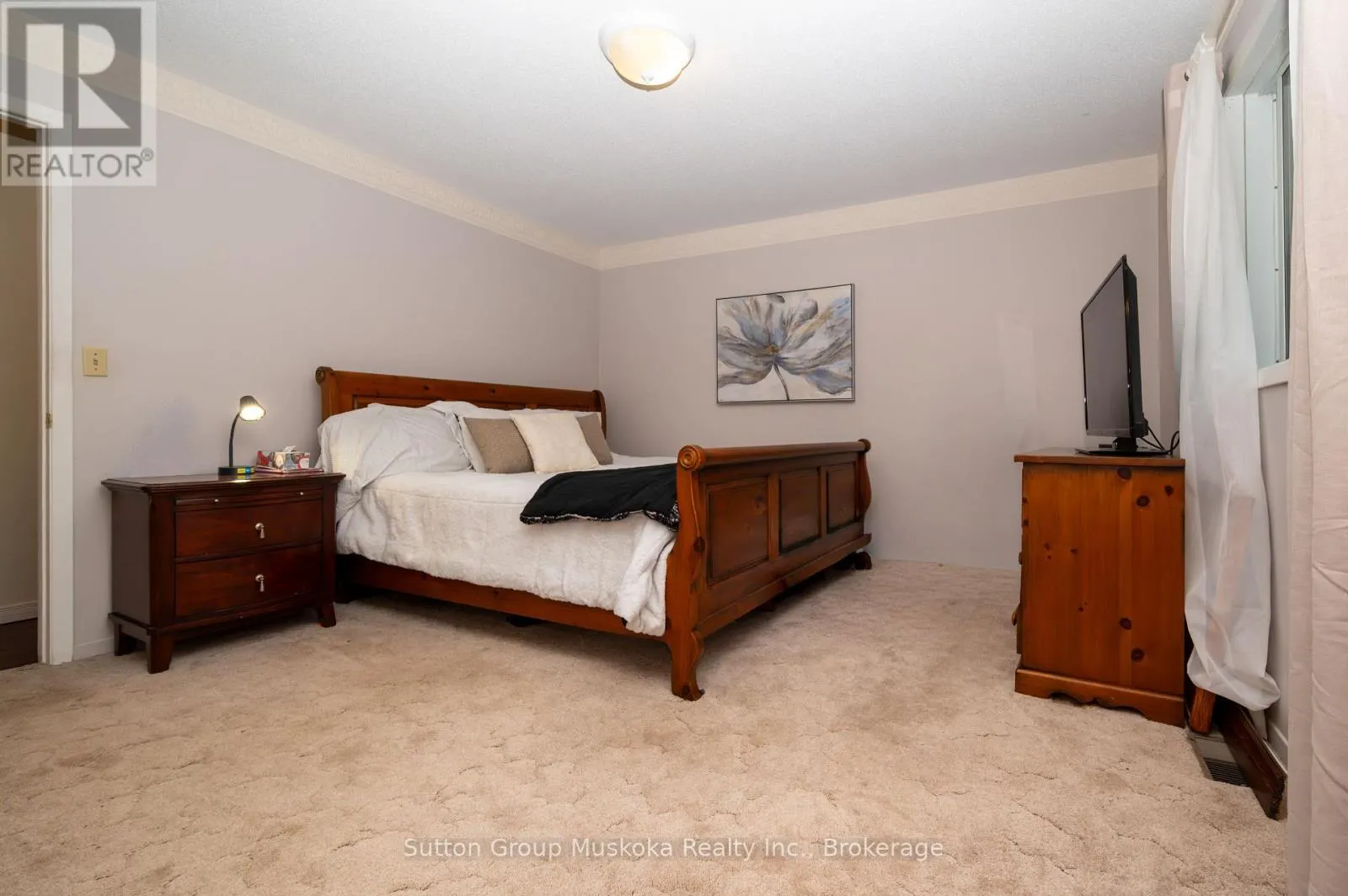 7 GLENWOOD DRIVE