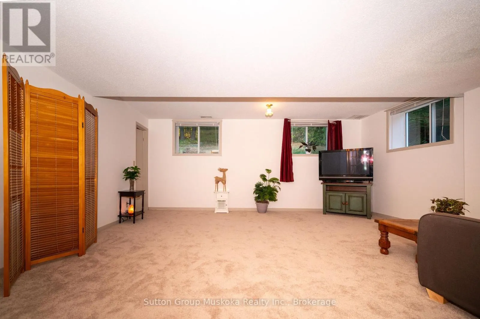 7 GLENWOOD DRIVE