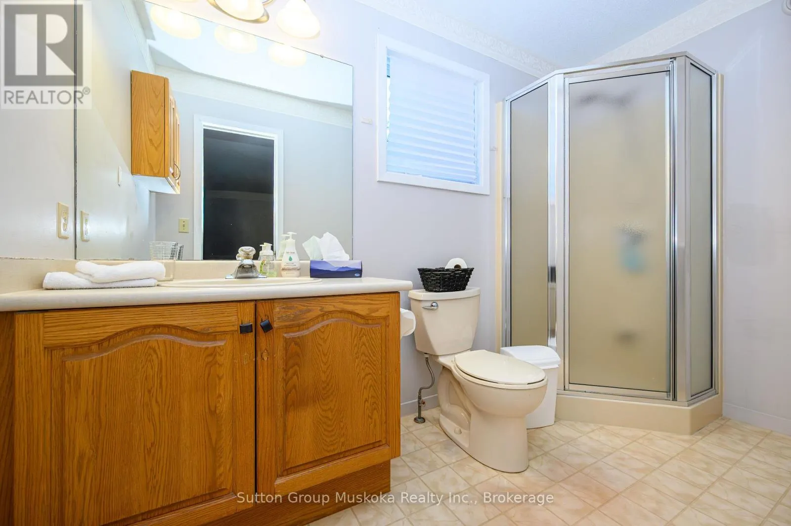 7 GLENWOOD DRIVE