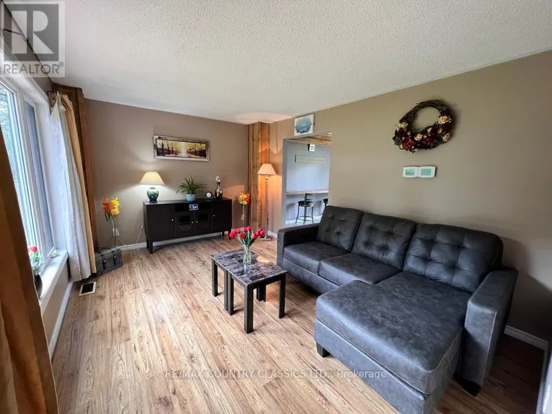 76 YORK RIVER DRIVE