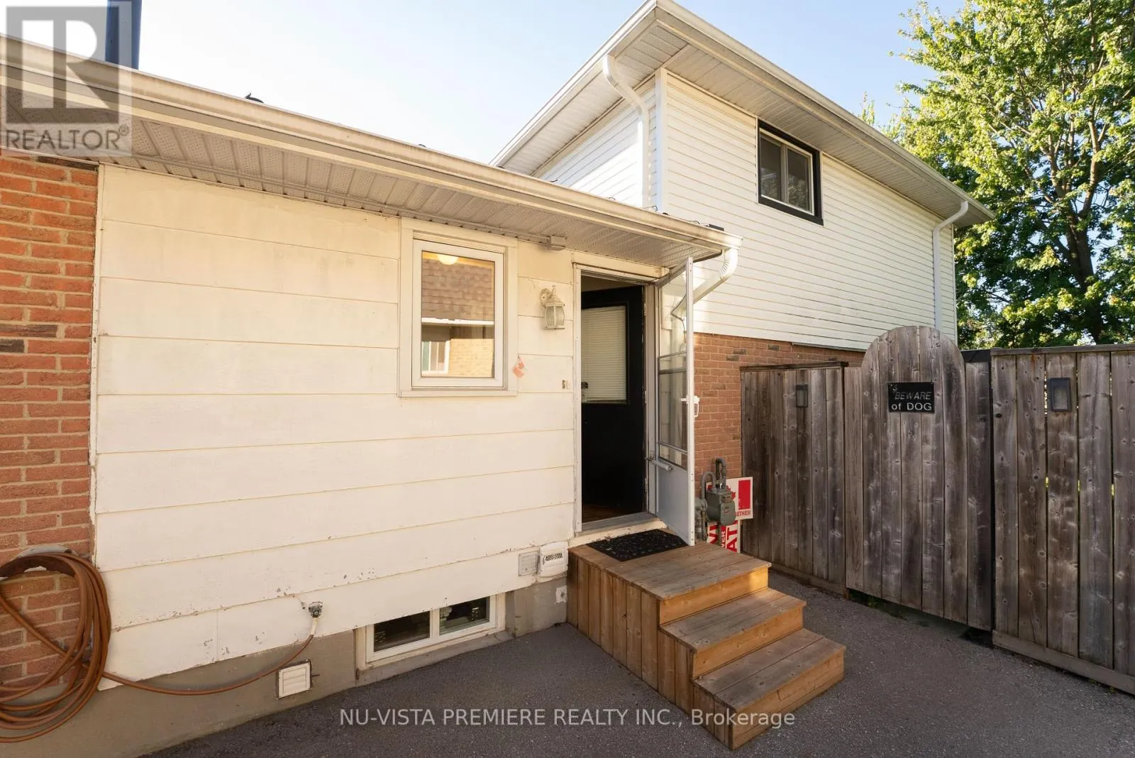 103 SCOTCHMERE CRESCENT N