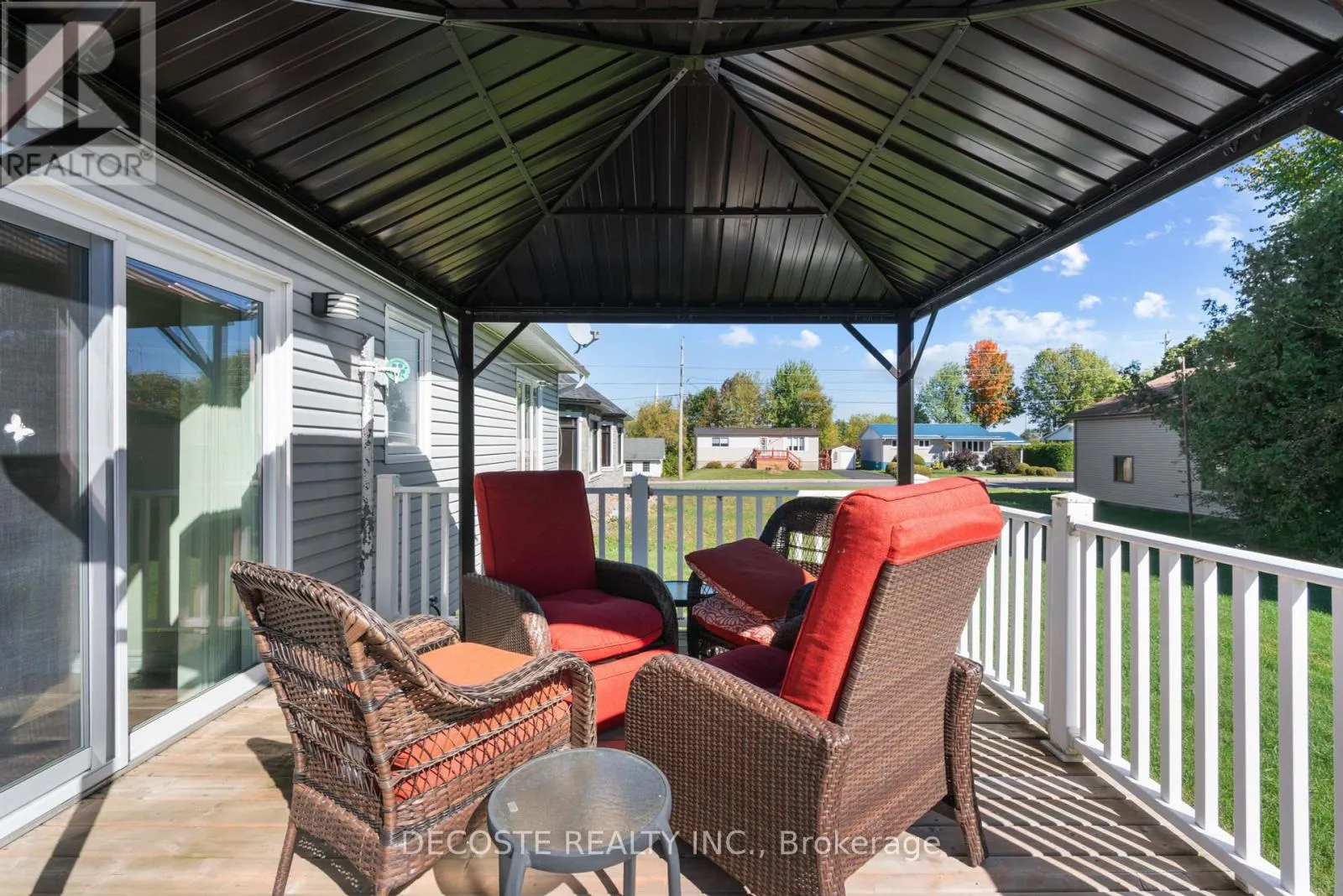 20322 LOCHIEL STREET W