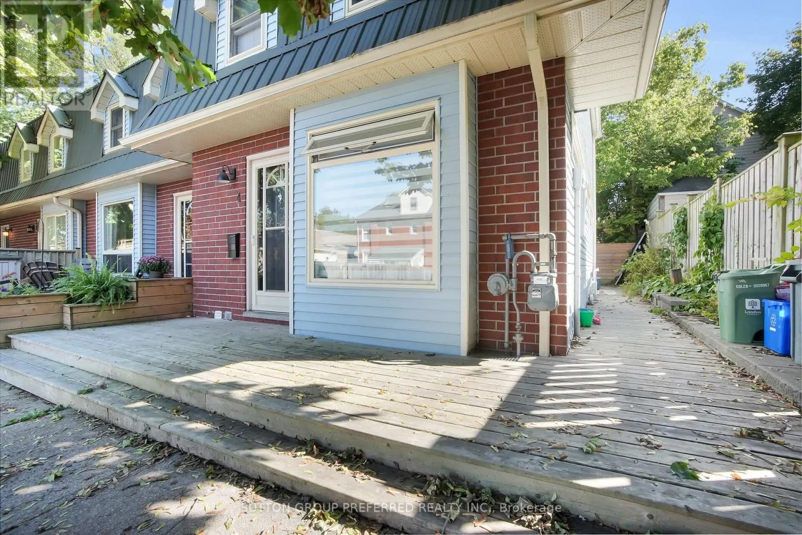 4 - 561 PRINCESS AVENUE, #4
