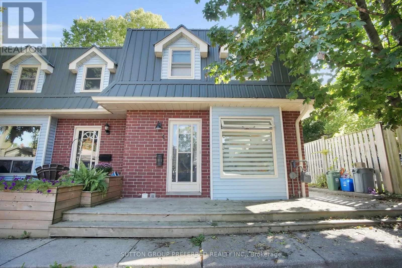 4 - 561 PRINCESS AVENUE, #4