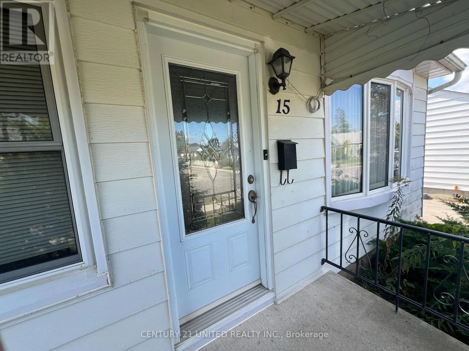 15 WALLACE STREET