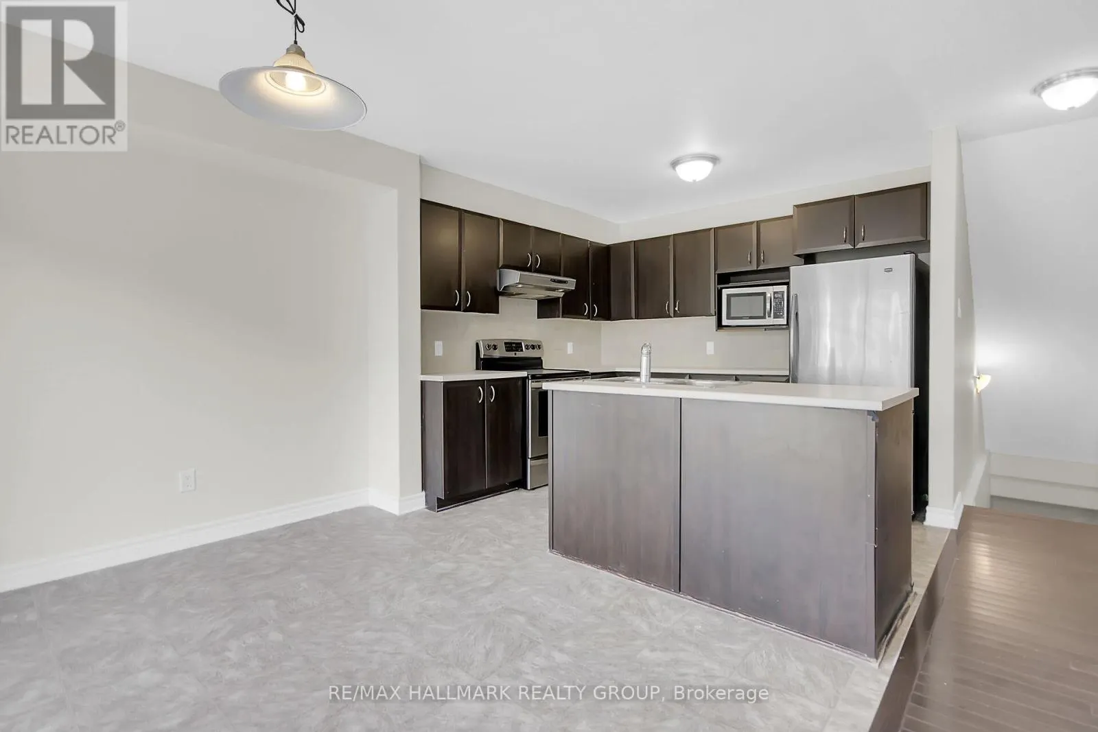 418 TEMISKAMING CRESCENT