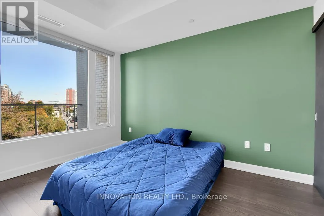 410 - 10 ROSEMOUNT AVENUE