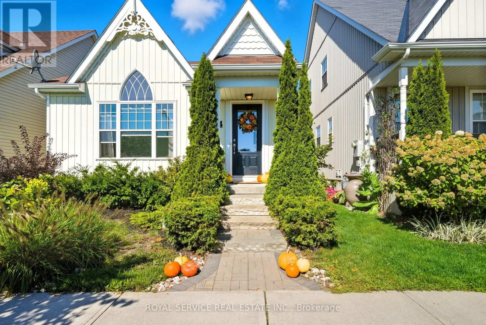 264 STRACHAN STREET