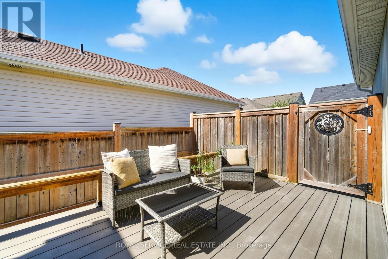 264 STRACHAN STREET