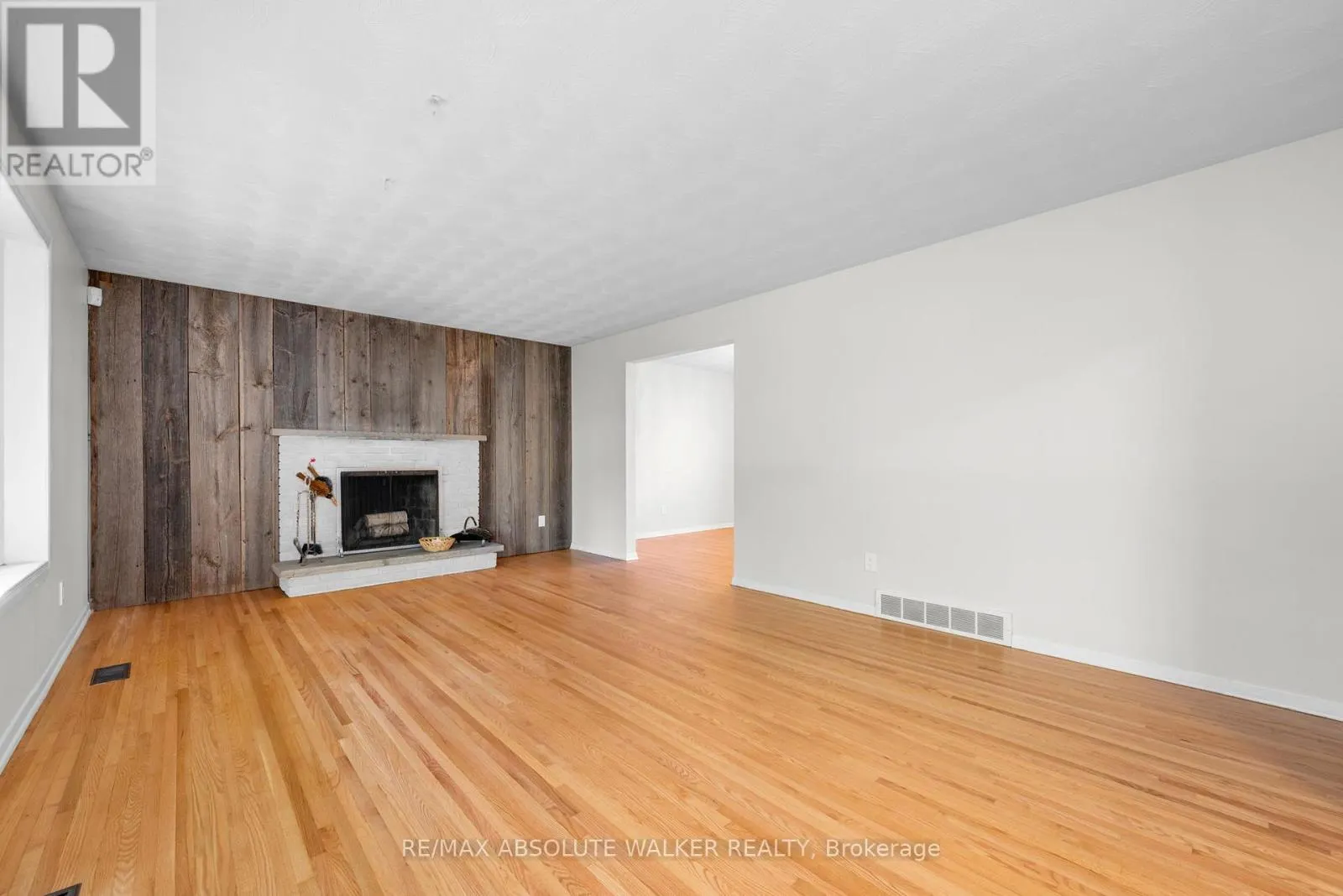 917 RAND AVENUE