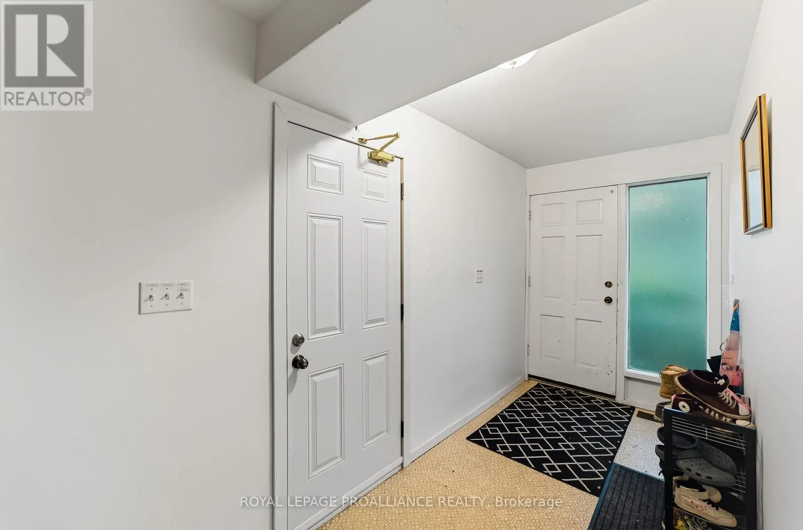 32 JAMES STREET W