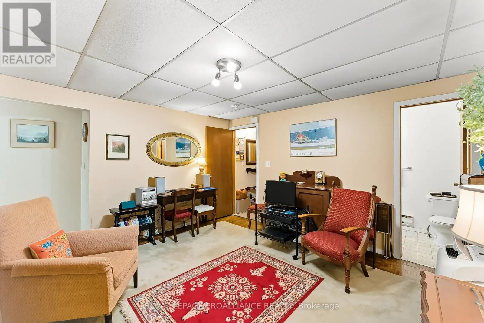 32 JAMES STREET W