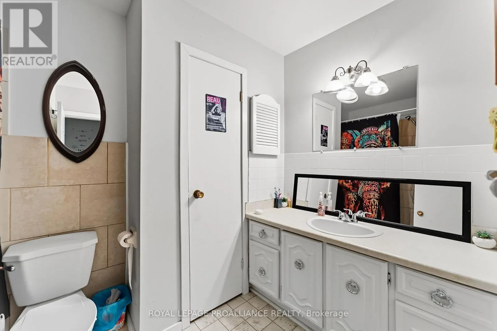 32 JAMES STREET W