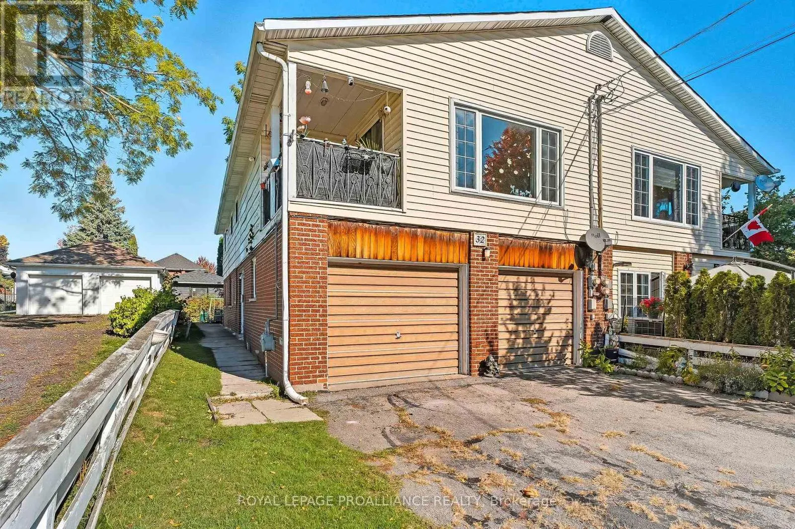 32 JAMES STREET W