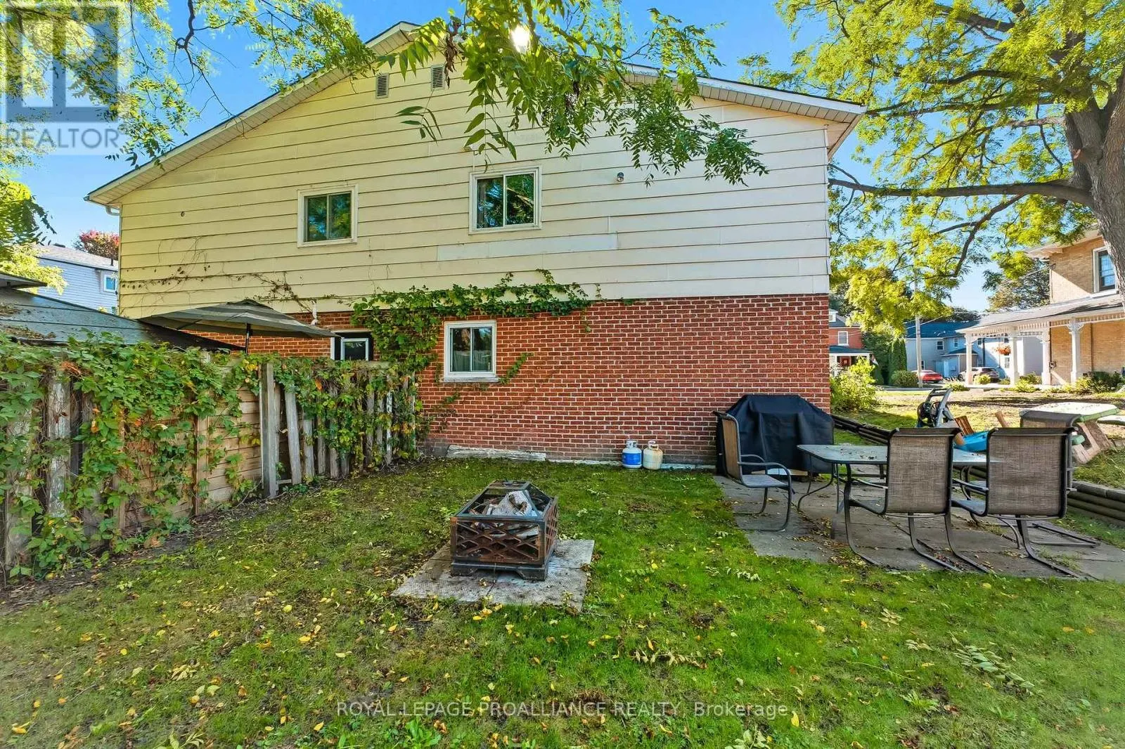 32 JAMES STREET W
