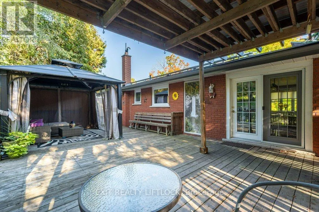39 BEECHWOOD DRIVE