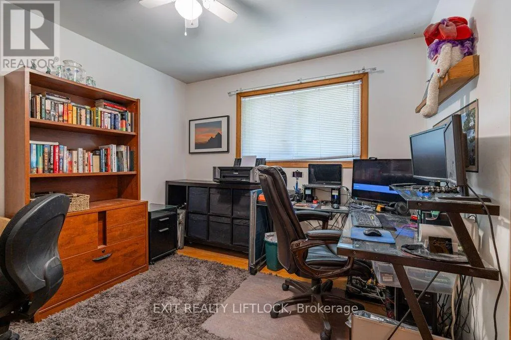 39 BEECHWOOD DRIVE