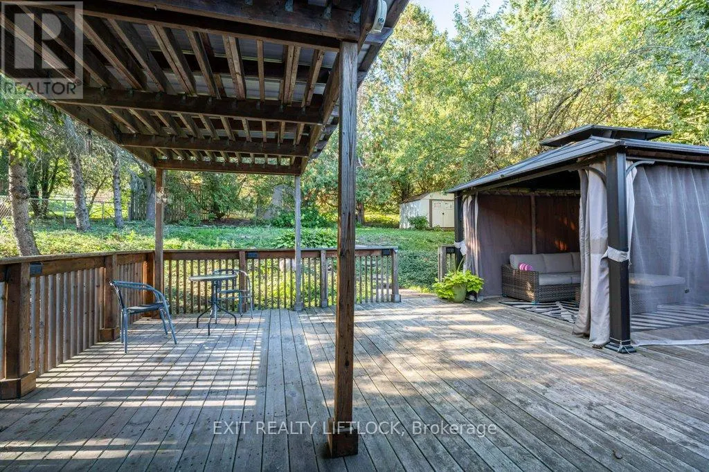39 BEECHWOOD DRIVE