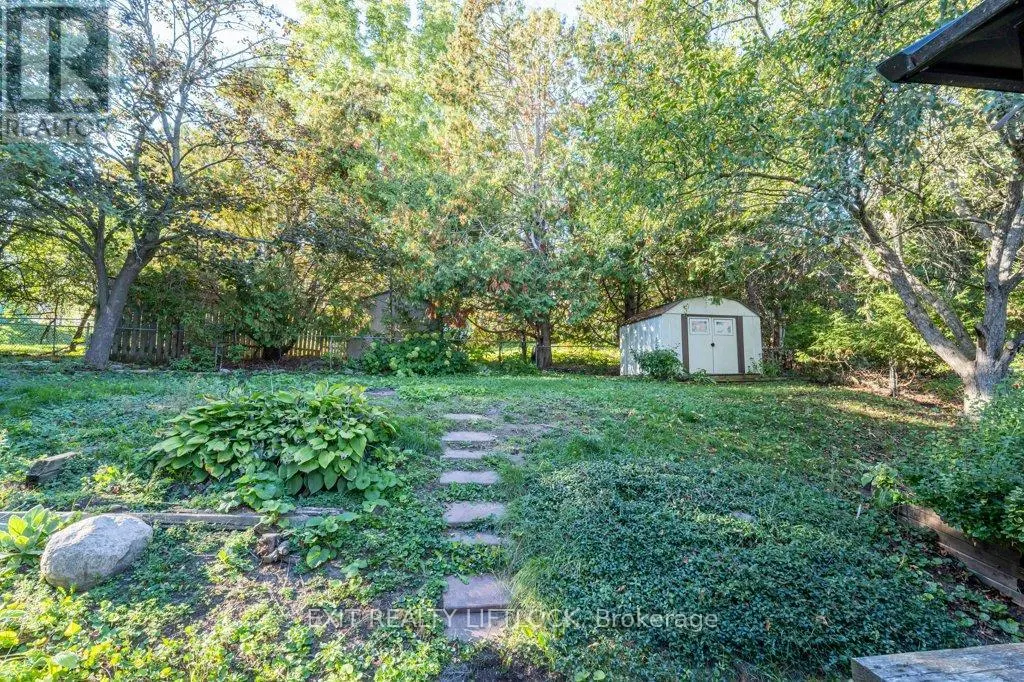 39 BEECHWOOD DRIVE