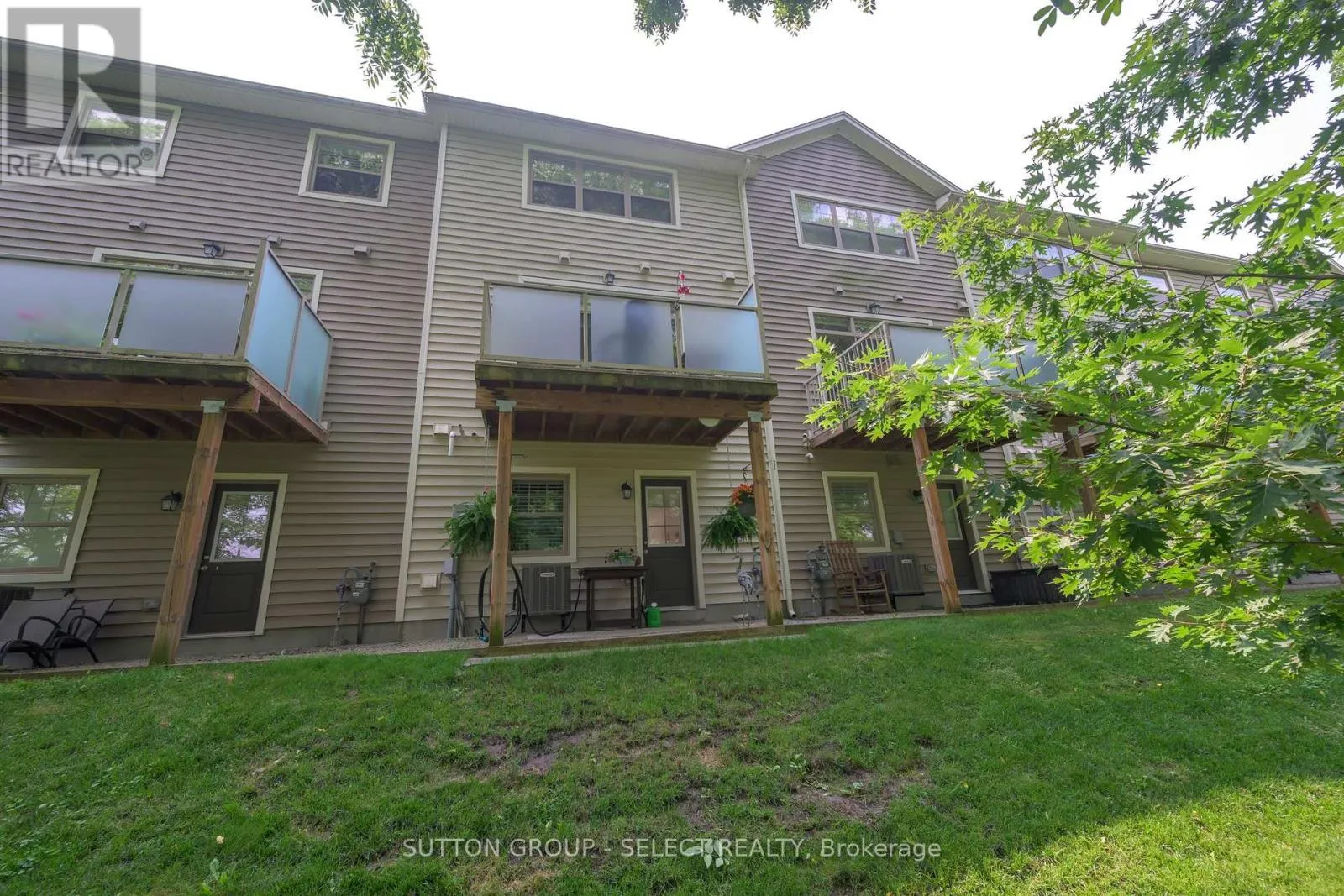 43 - 1040 CORONATION DRIVE, #43