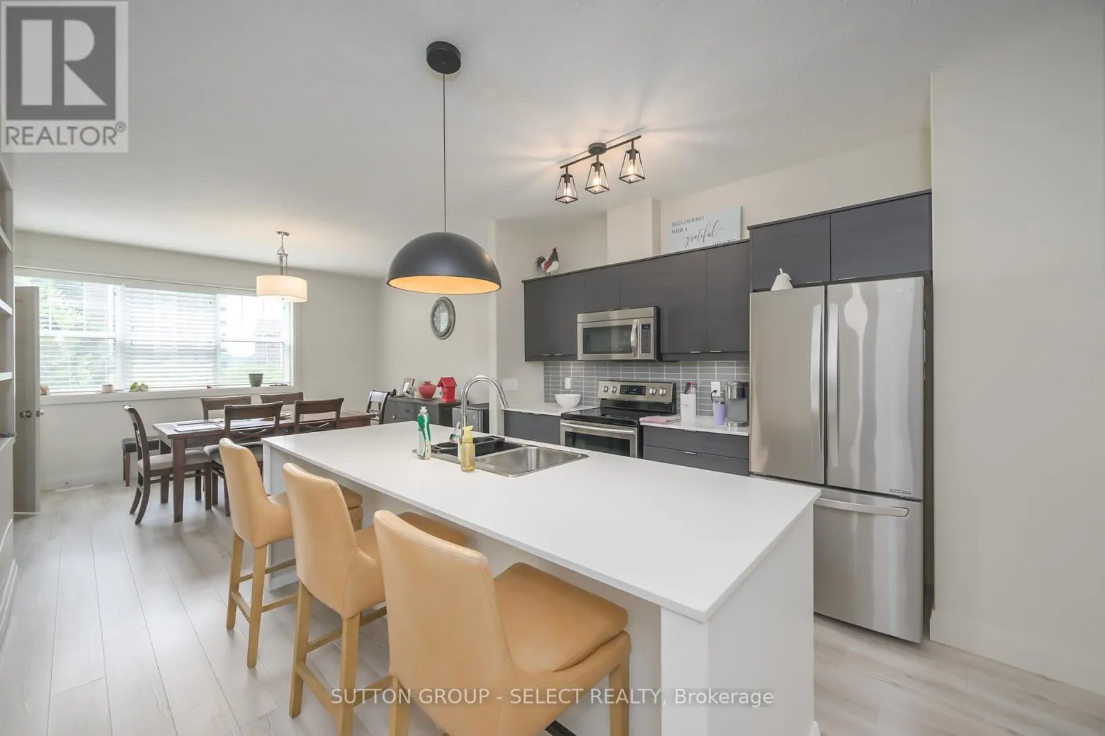 43 - 1040 CORONATION DRIVE, #43