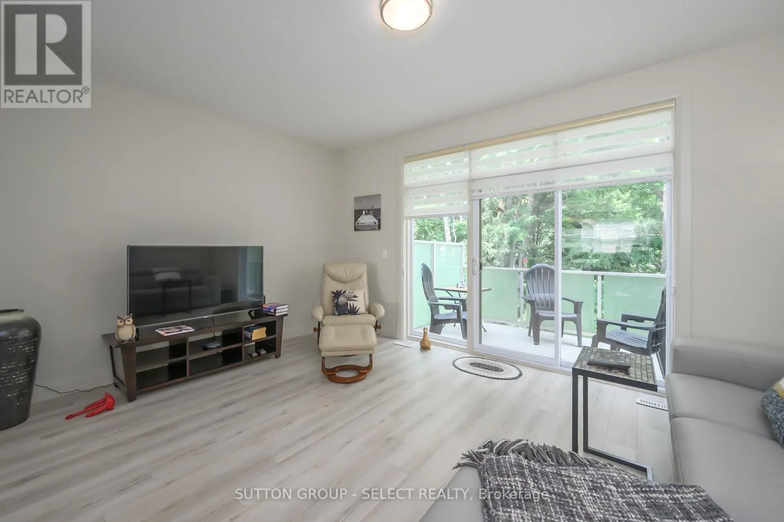 43 - 1040 CORONATION DRIVE, #43