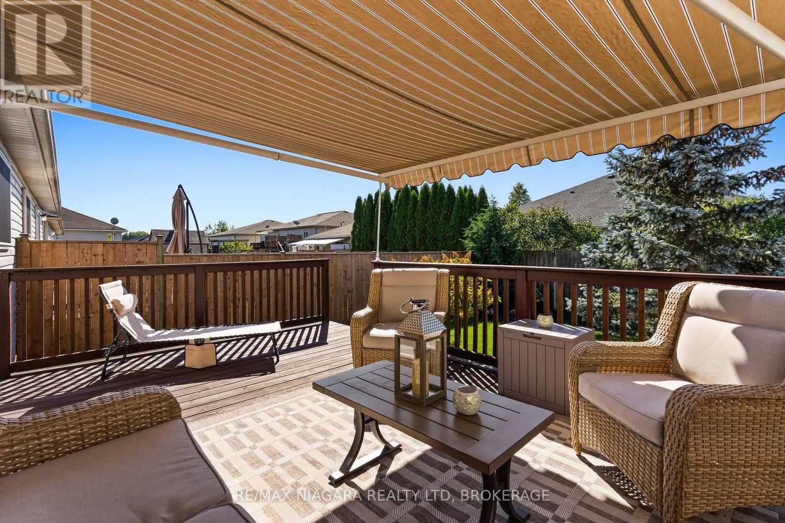 208 AUTUMN CRESCENT