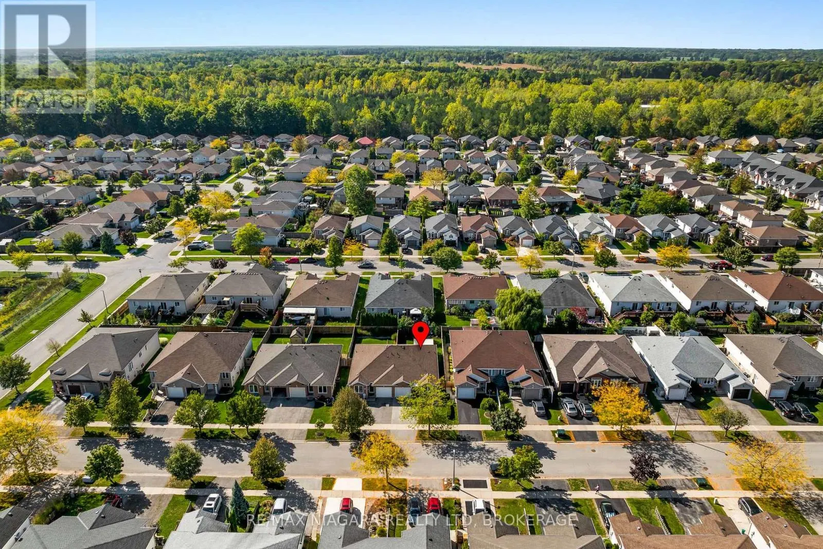 208 AUTUMN CRESCENT