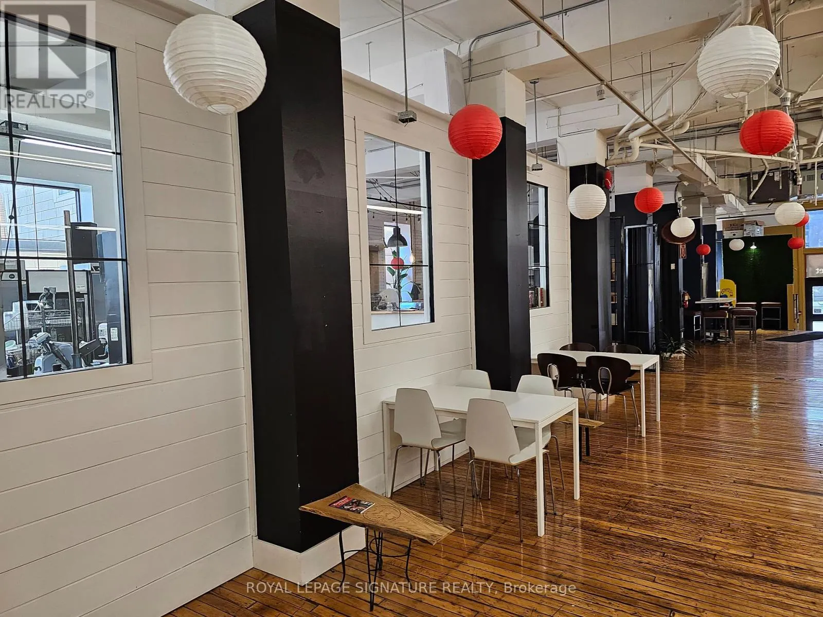 630 DUNDAS STREET