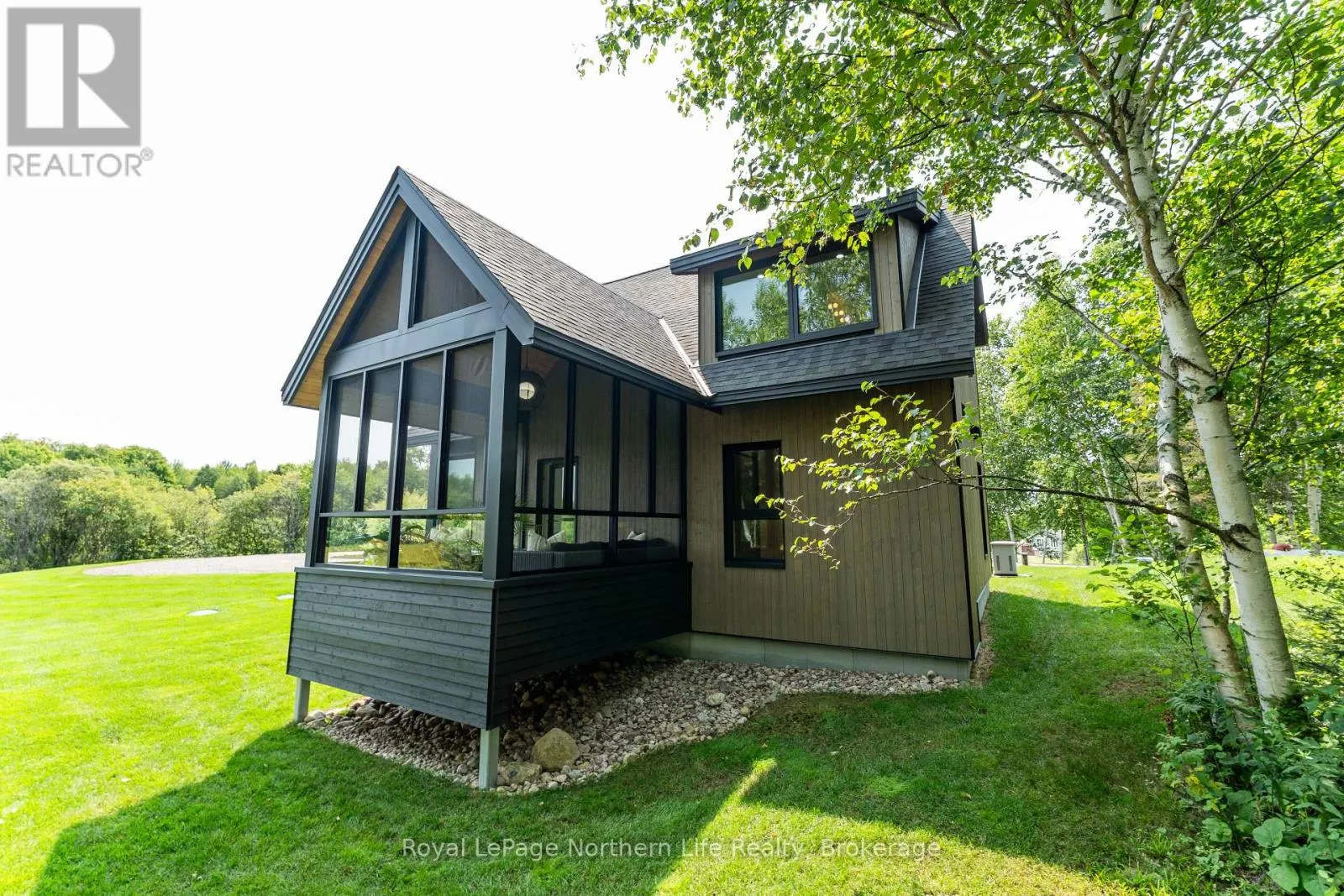 466 OUELLETTE ROAD