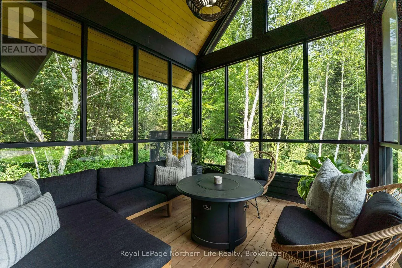466 OUELLETTE ROAD