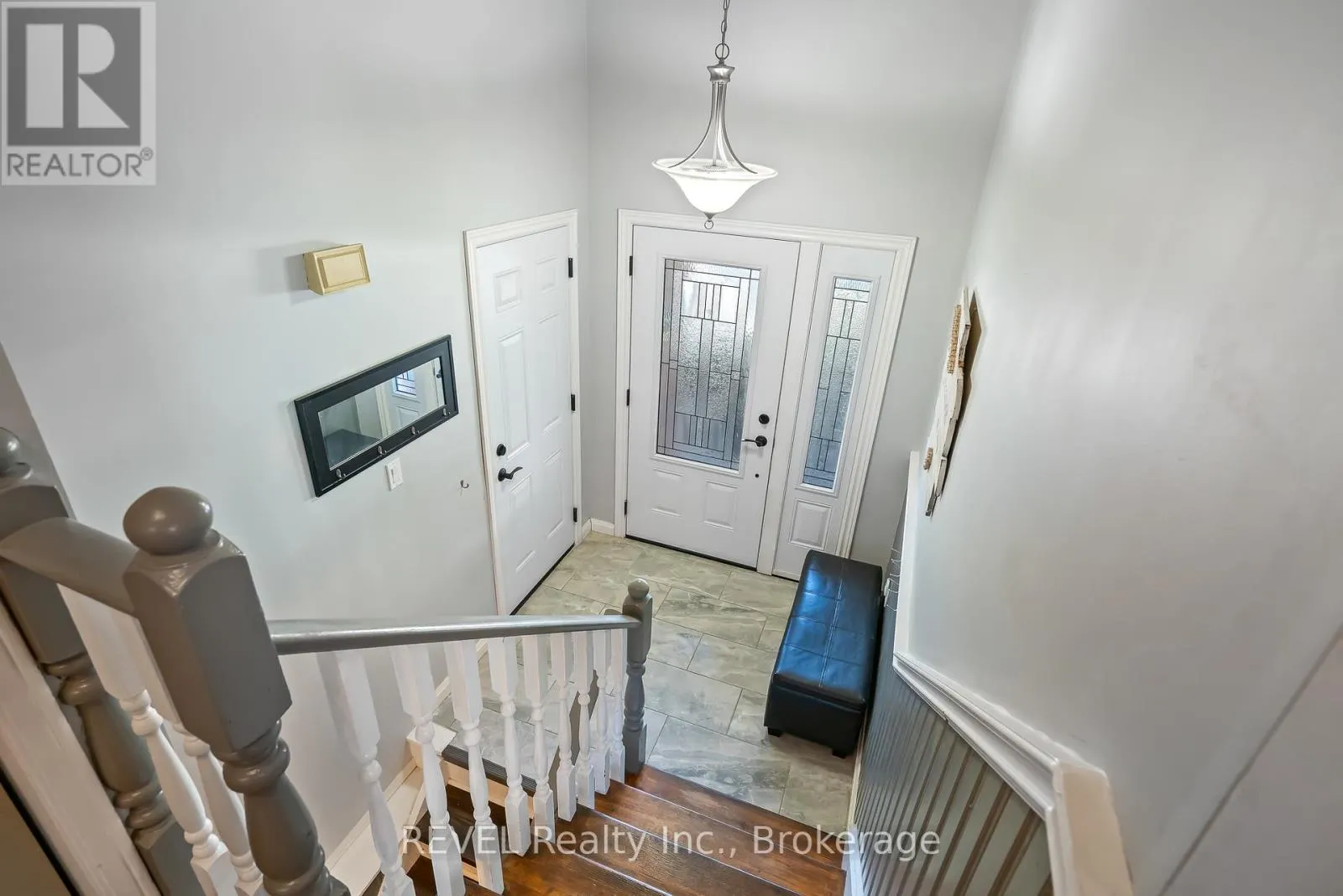 12 SILVERDALE DRIVE