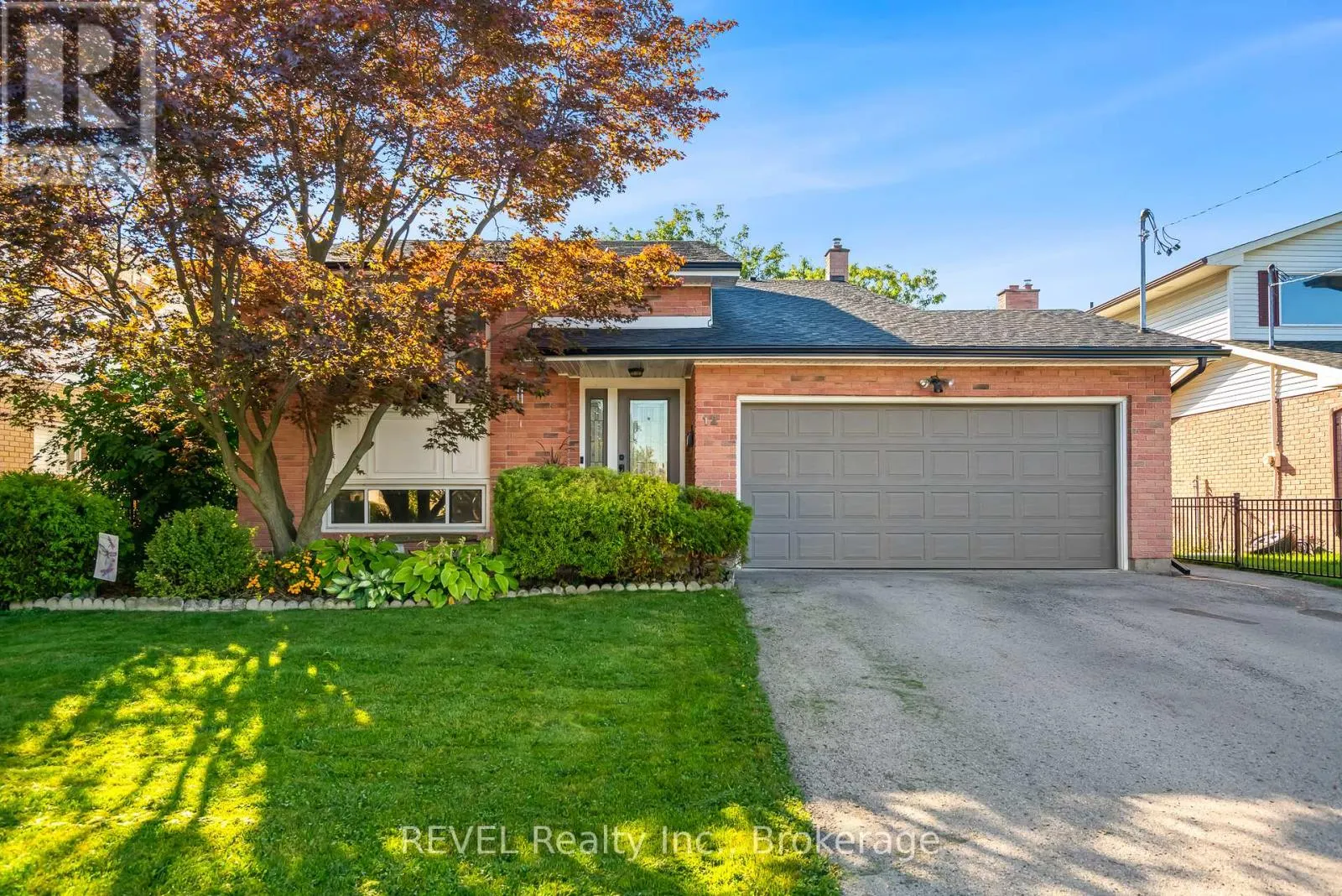 12 SILVERDALE DRIVE