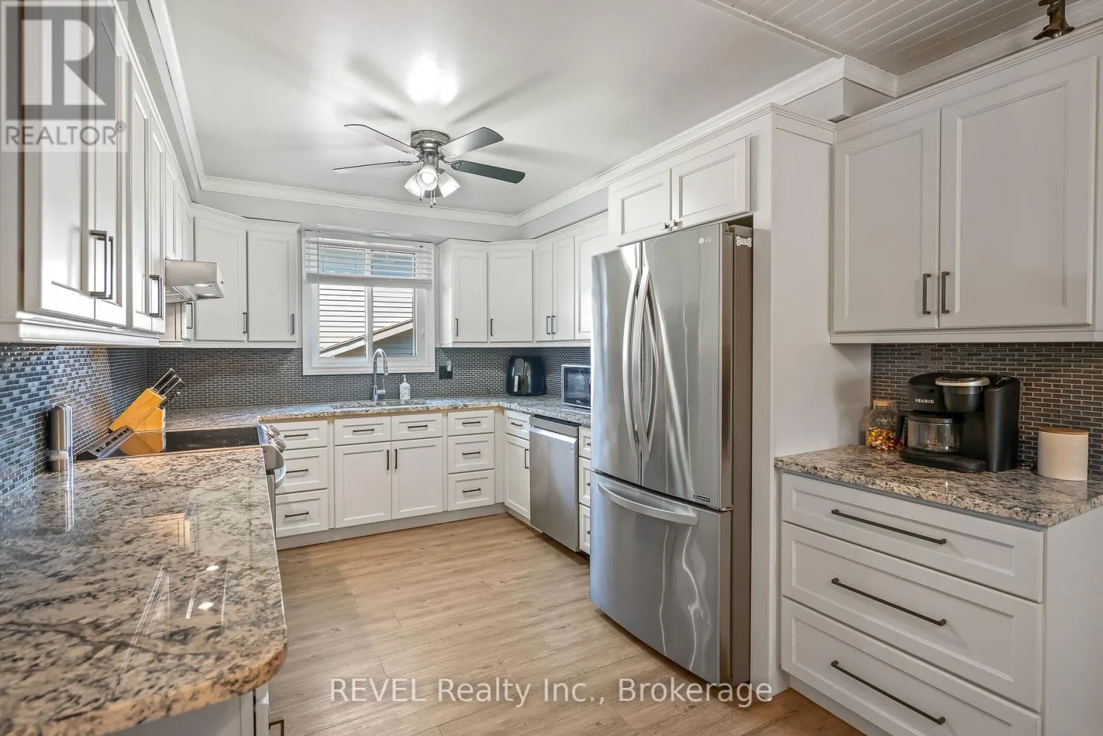 12 SILVERDALE DRIVE