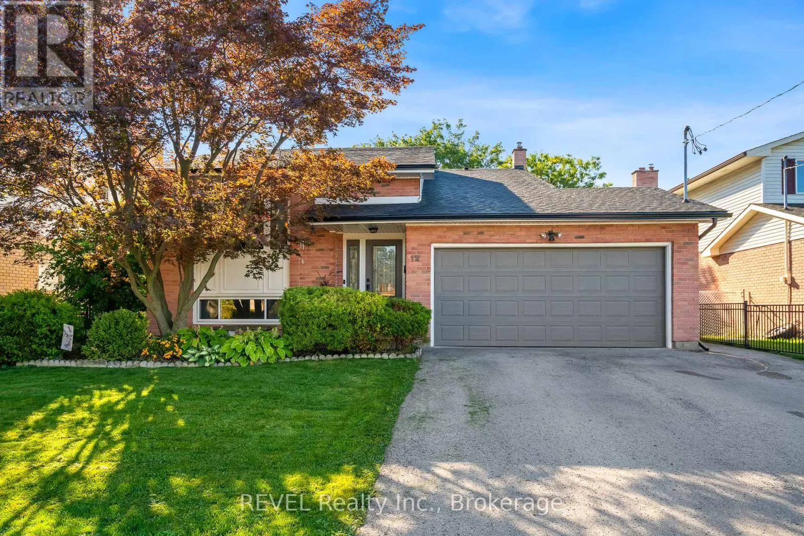 12 SILVERDALE DRIVE