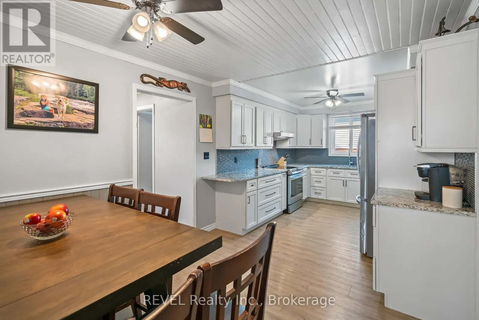 12 SILVERDALE DRIVE