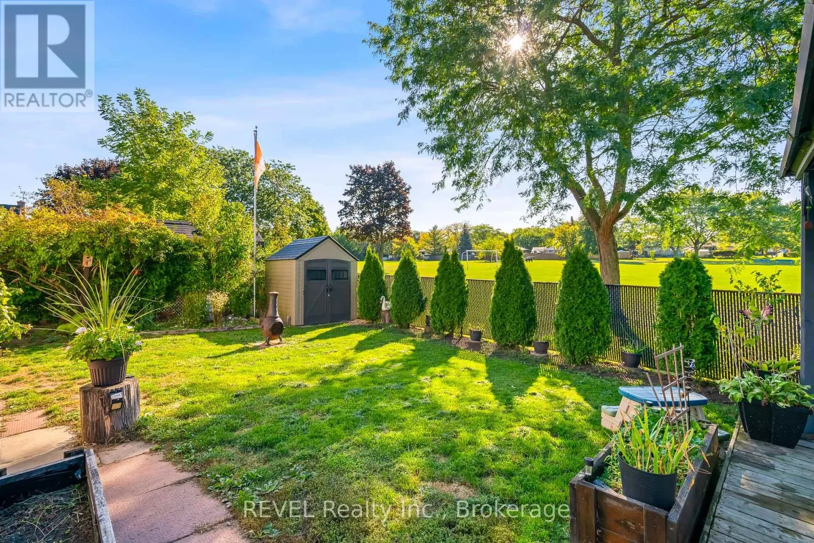 12 SILVERDALE DRIVE