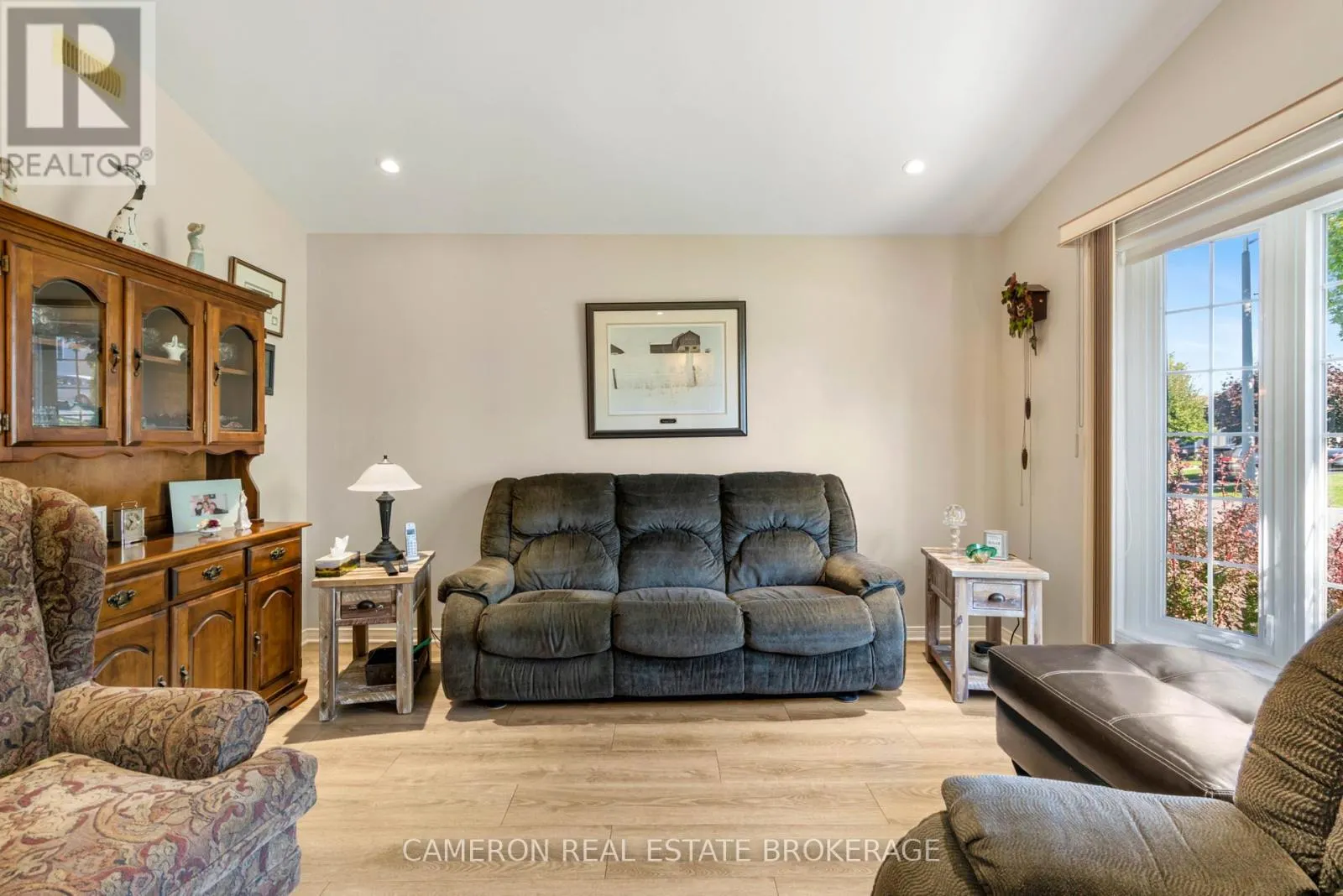 125 DUNBAR AVENUE
