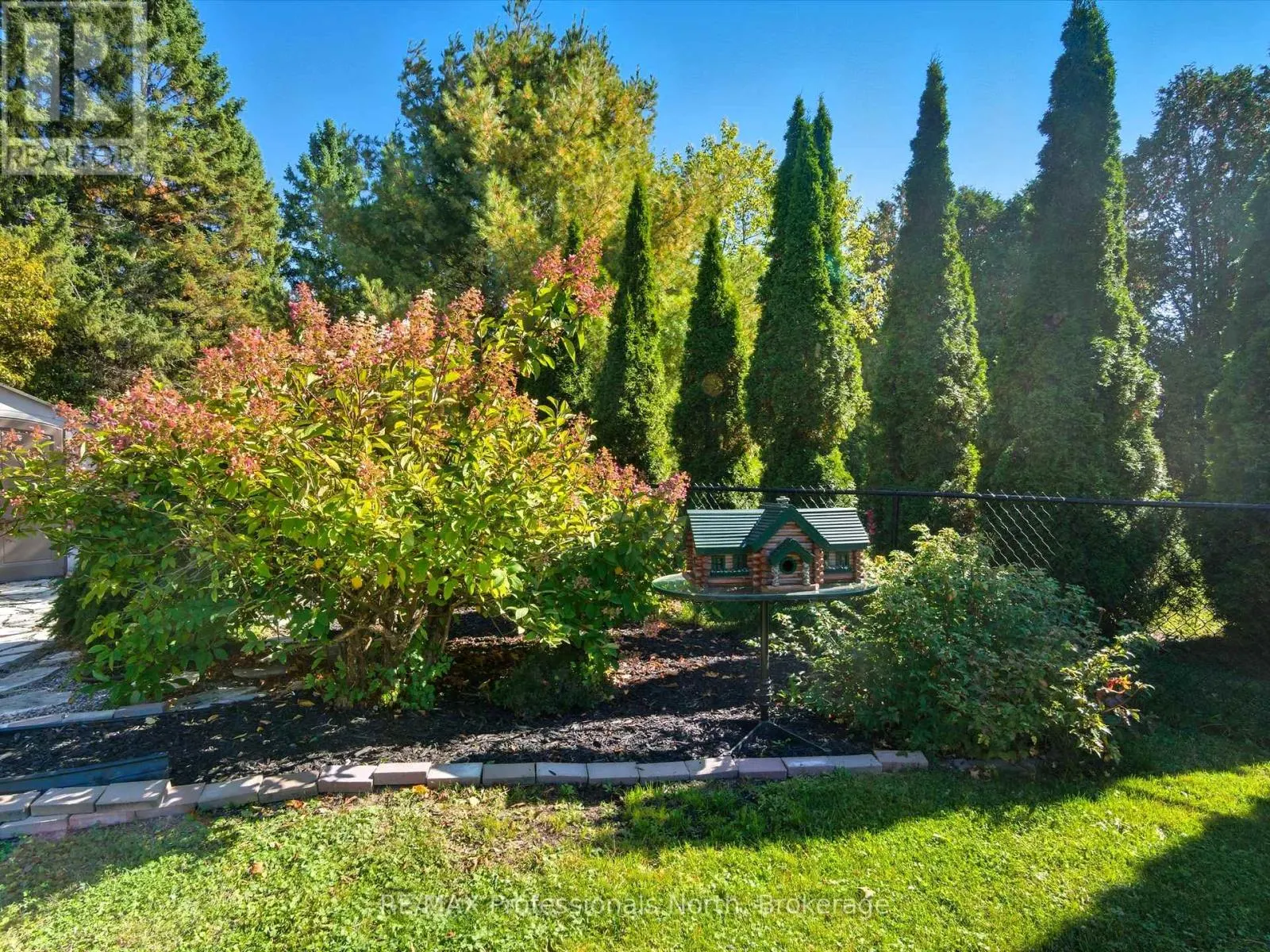 17 KEALL CRESCENT