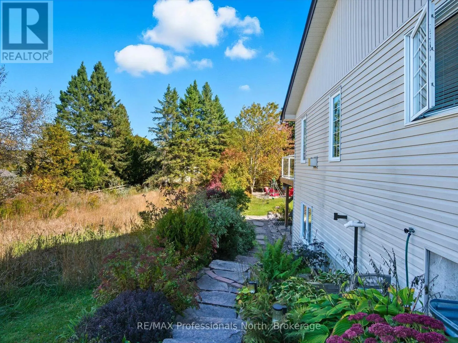 17 KEALL CRESCENT