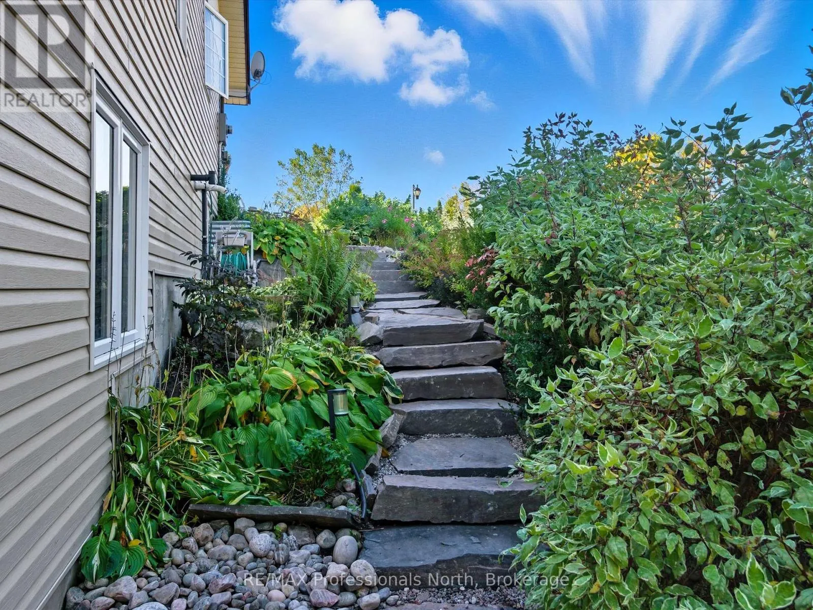 17 KEALL CRESCENT